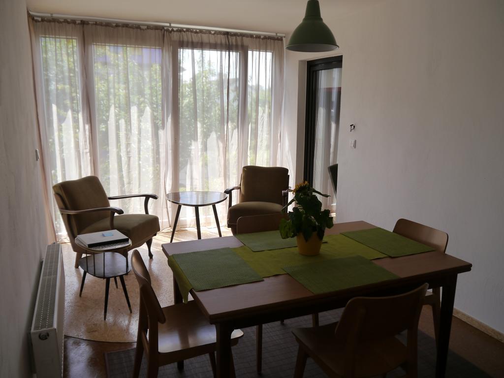 Punkrock Harbour Pension Baehr Карлсруэ Экстерьер фото